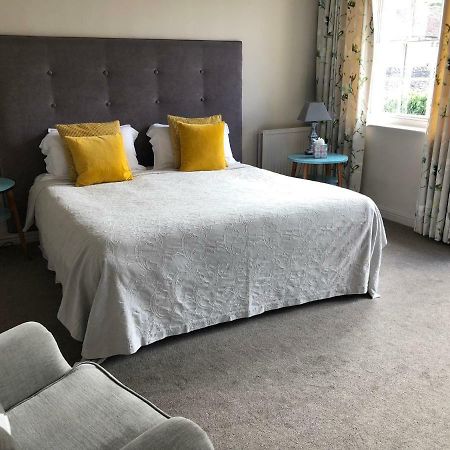 The Raven Hotel Much Wenlock Buitenkant foto