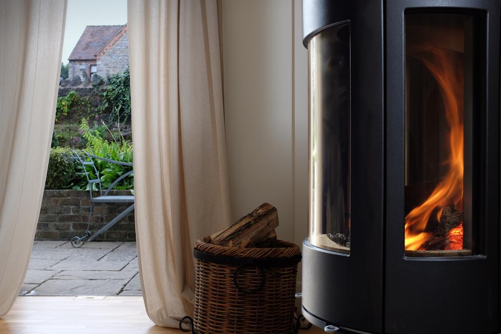 The Raven Hotel Much Wenlock Buitenkant foto