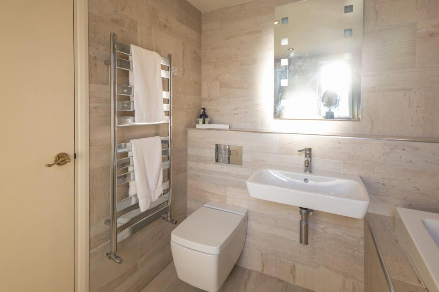 The Raven Hotel Much Wenlock Kamer foto