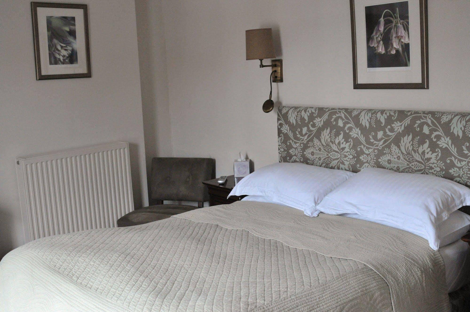 The Raven Hotel Much Wenlock Buitenkant foto